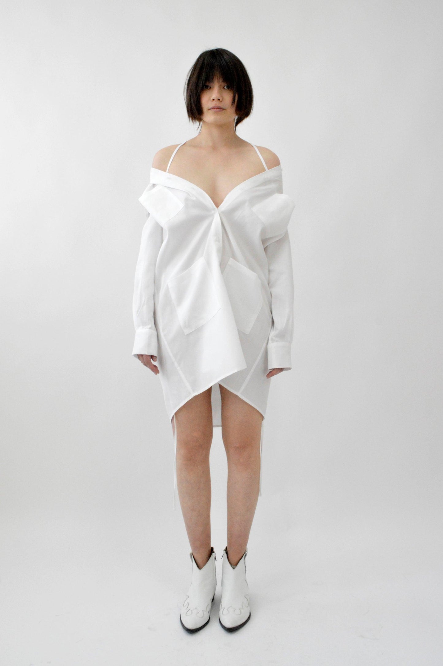 CHEMISE ATLANTE, chemise ouverte, sous les épaules, chemise blanche.