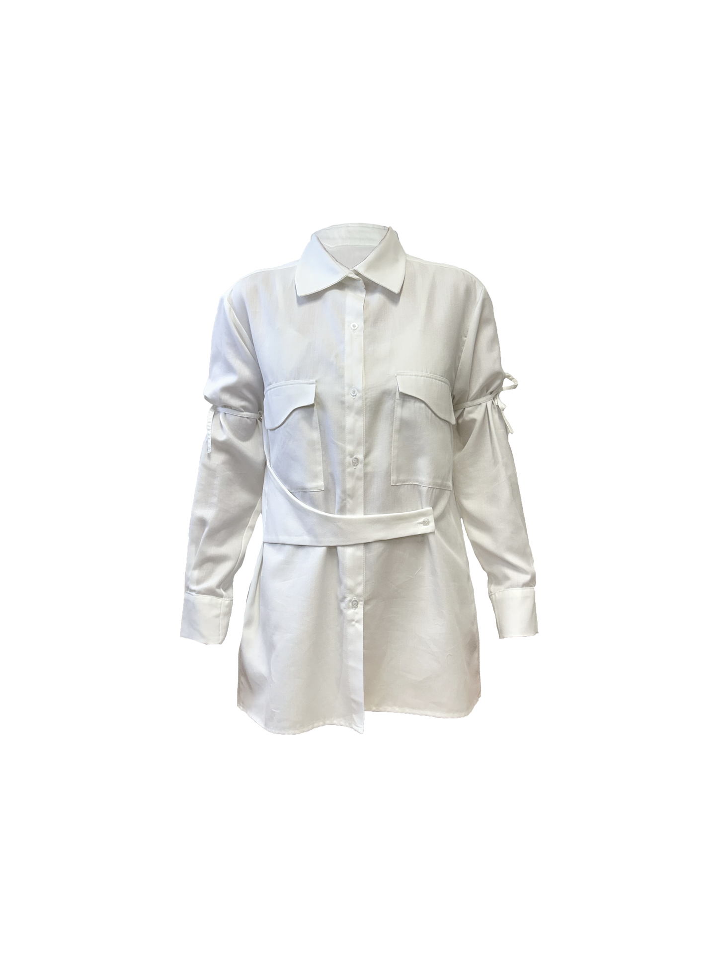 CHEMISE FRISCO, détail avant, col déstructuré, 2 poches plaquées avec rabat.